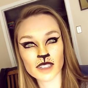 Meet your Posher, Annie